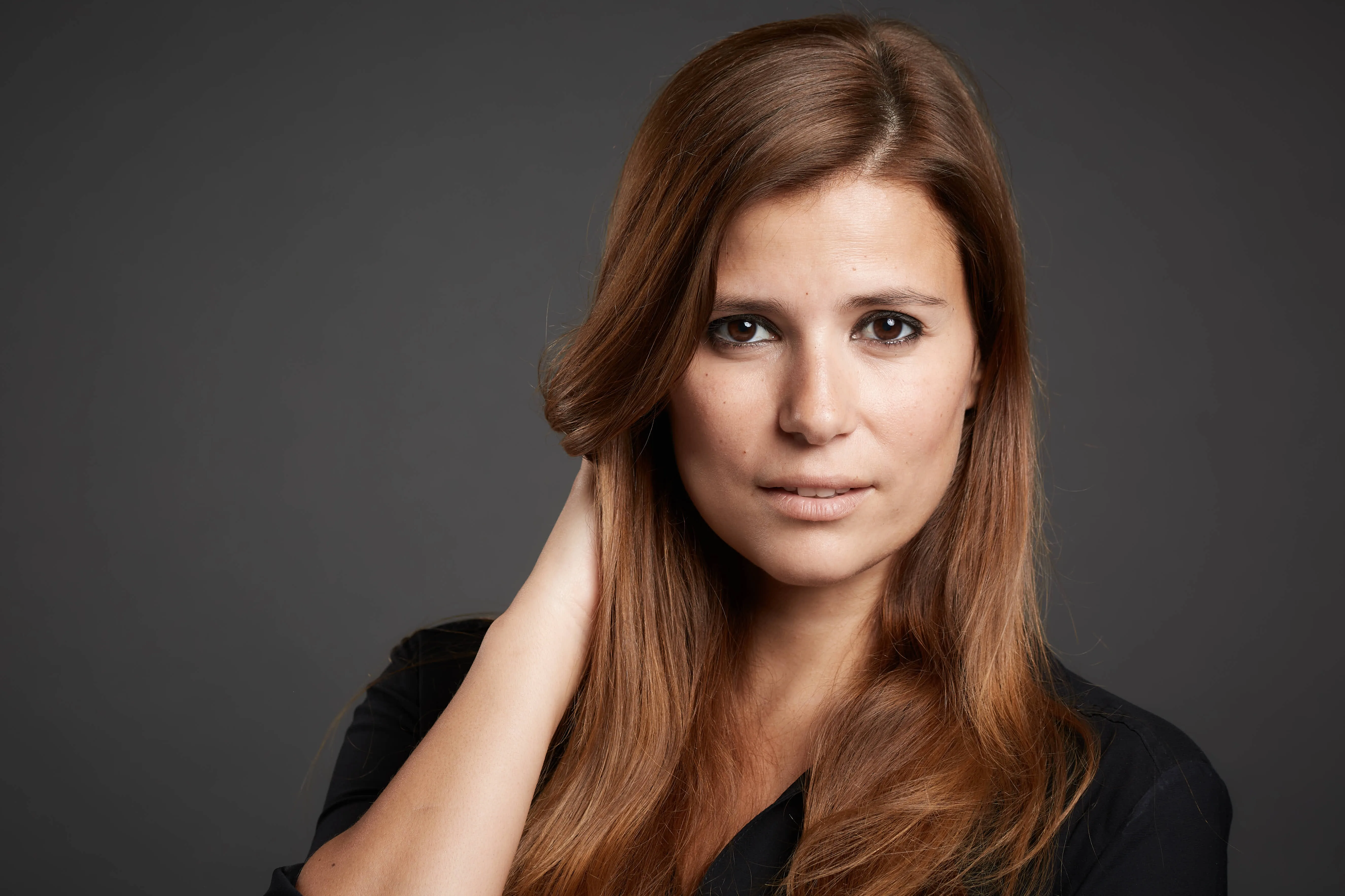 fotografía profesional para actores con expresión natural, Opinión de la actriz Ruth Armas tras una sesión en estudio Madrid