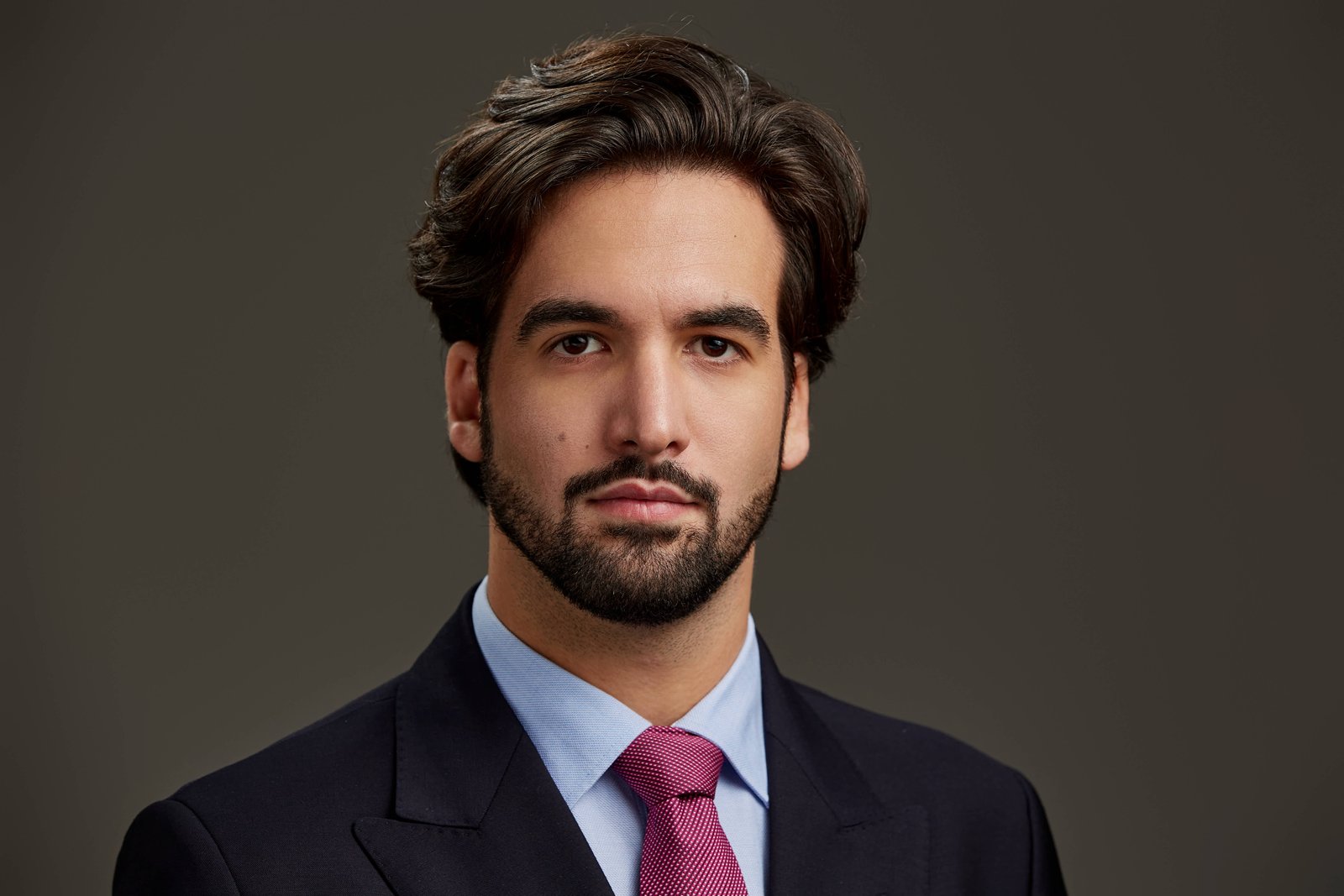 Fotografía Corporativa: Equilibrio de Luz y Focal Jose Miguel Calvo - Abogado