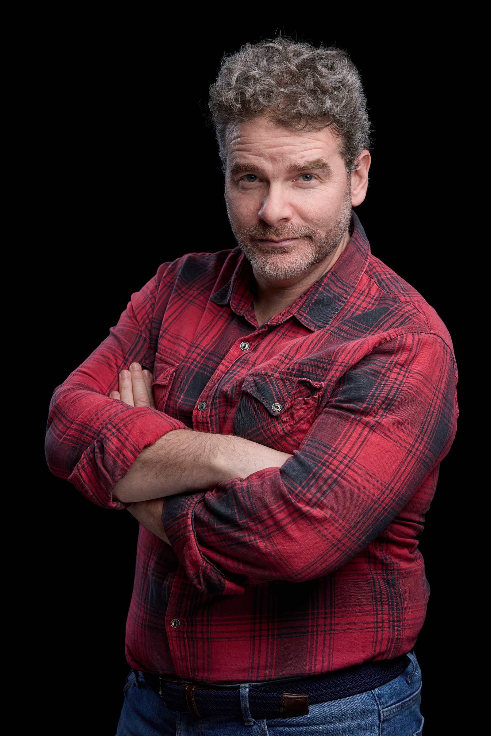 fotos para actores en Madrid. Daniel Huarte en plano americano para sesión de fotos de casting en Madrid